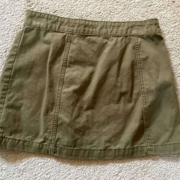 SOLD Khaki Mini skirt - Picture 2 of 3